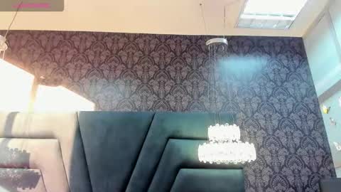 Femboy Max online show from 11.22.25