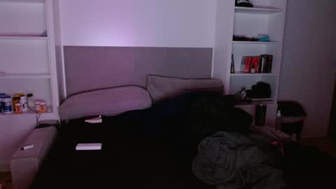 Snapshot of femboyflowers chatting on 09.09.25 femboyflowers online show from 09.09.25