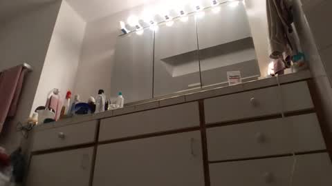 Snapshot of femdomisgood chatting on 11.11.25 Femdomisgood online show from 11.11.25