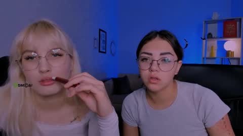 Snapshot of femida_love chatting on 11.05.25 Femida online show from 11.05.25