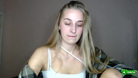 Snapshot of femkedejager chatting on 04.28.26 Femke online show from 04.28.26