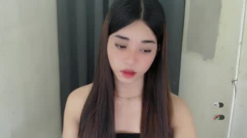 Snapshot of femylove chatting on 01.25.25 YOUR BEAUTIFUL ASIANFHEMY online show from 01.25.25