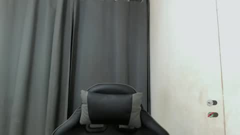 Snapshot of femylove chatting on 02.08.25 YOUR BEAUTIFUL ASIANFHEMY online show from 02.08.25