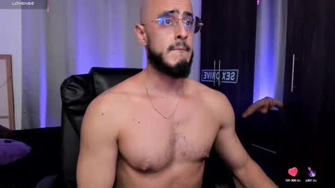 Snapshot of fenrir_flirt chatting on 09.25.25 Fenrir Flirt online show from 09.25.25