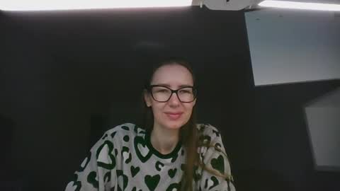 Snapshot of feraliss chatting on 05.18.26 feraliss online show from 05.18.26