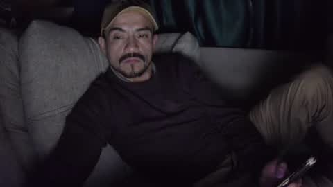 Snapshot of fernand89 chatting on 01.14.25 fernand89 online show from 01.14.25