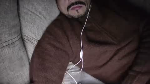 Snapshot of fernand89 chatting on 01.19.25 fernand89 online show from 01.19.25