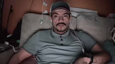 Snapshot of fernand89 chatting on 01.24.25 fernand89 online show from 01.24.25