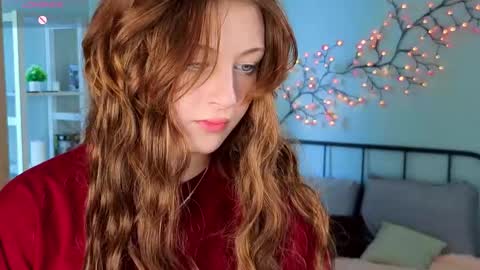 Snapshot of fernandafurfey chatting on 06.02.26 Rachel online show from 06.02.26