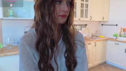 Snapshot of fernandafurfey chatting on 06.03.26 Rachel online show from 06.03.26
