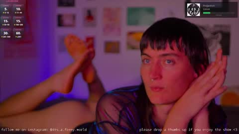 Snapshot of fernydew chatting on 02.26.25 Fern next stream 430pm Monday PST online show from 02.26.25