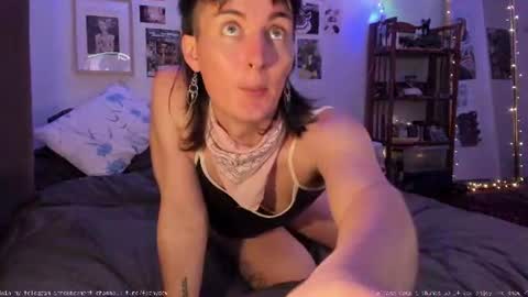 Snapshot of fernydew chatting on 06.13.26 Fern next stream 430pm Monday PST online show from 06.13.26