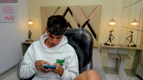 FER PHOENIX online show from 02.06.26