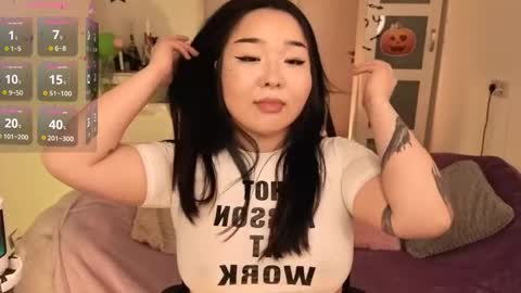 Snapshot of ferry_tail chatting on 10.28.25 ferry_tail online show from 10.28.25