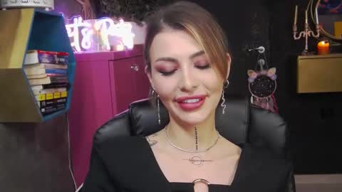 Sarah online show from 02.26.25