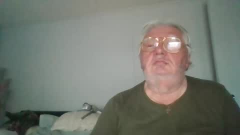 fewxtrapounds985 online show from 09.13.25