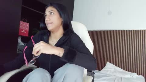 Freyja  online show from 12.19.25