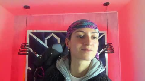   online show from 03.04.25