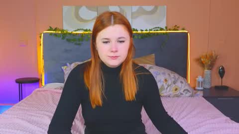 Snapshot of fiery_foxy chatting on 10.13.25 Mabel online show from 10.13.25