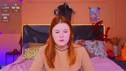 Snapshot of fiery_foxy chatting on 10.24.25 Mabel online show from 10.24.25