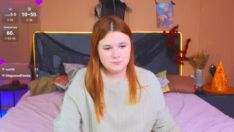 Snapshot of fiery_foxy chatting on 11.05.25 Mabel online show from 11.05.25