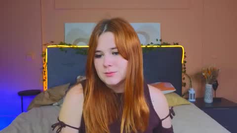 Snapshot of fiery_foxy chatting on 11.16.25 Mabel online show from 11.16.25