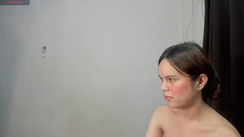 Snapshot of fifihara_ chatting on 01.14.25 Fifi Hara online show from 01.14.25