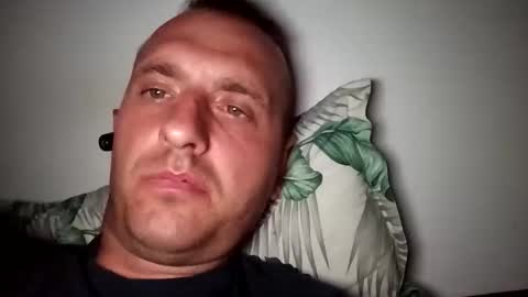 Snapshot of figonik chatting on 10.09.25 Nick online show from 10.09.25