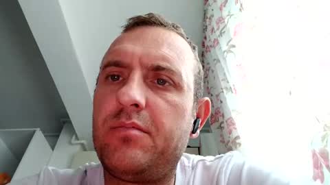 Snapshot of figonik chatting on 11.12.25 Nick online show from 11.12.25