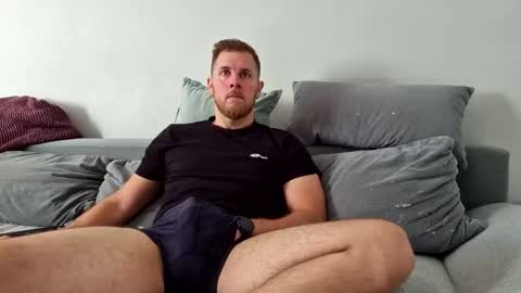 Snapshot of fikol123 chatting on 09.26.25 fiolkamil online show from 09.26.25