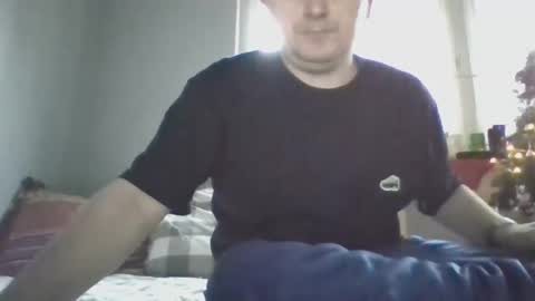 Snapshot of filipek757 chatting on 12.25.24 filipek757 online show from 12.25.24