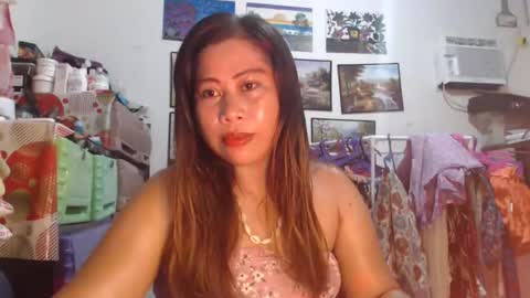 Snapshot of filipina_beauty69 chatting on 09.28.25 filipina beauty. online show from 09.28.25