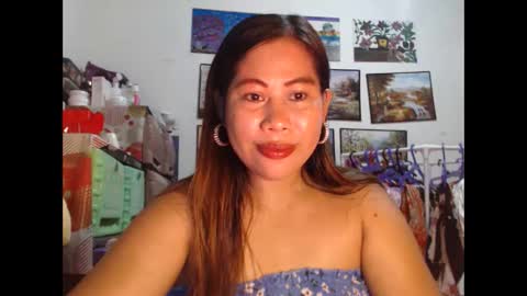 Snapshot of filipina_beauty69 chatting on 10.22.25 filipina beauty. online show from 10.22.25