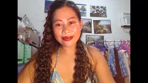 Snapshot of filipina_beauty69 chatting on 10.30.25 filipina beauty. online show from 10.30.25