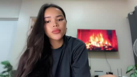 Sandy online show from 04.14.26