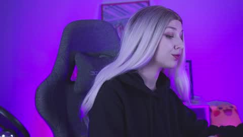 cap and Lana  online show from 12.21.24