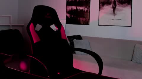 cap and Lana  online show from 01.30.25