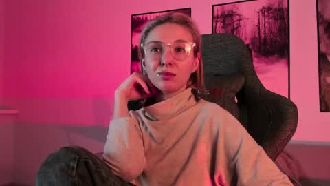 cap and Lana  online show from 02.28.25