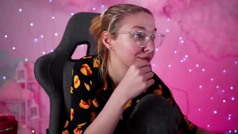 cap and Lana  online show from 03.08.25