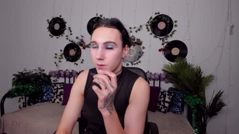 Snapshot of filldamon chatting on 12.29.24 Honey Ill be waiting for you Tue Wed Thu Fri Sat Sun 10am-5pm online show from 12.29.24