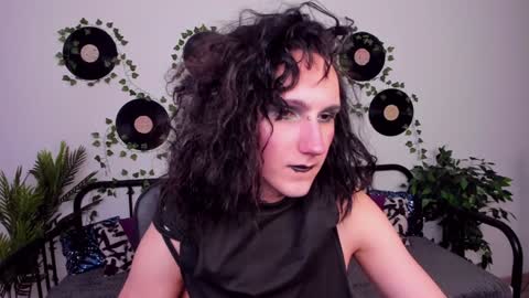 Snapshot of filldamon chatting on 01.25.25 Honey Ill be waiting for you Tue Wed Thu Fri Sat Sun 10am-5pm online show from 01.25.25
