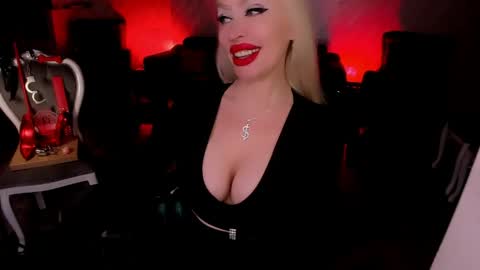 Snapshot of findom_god chatting on 05.15.26 AlfaFemale online show from 05.15.26
