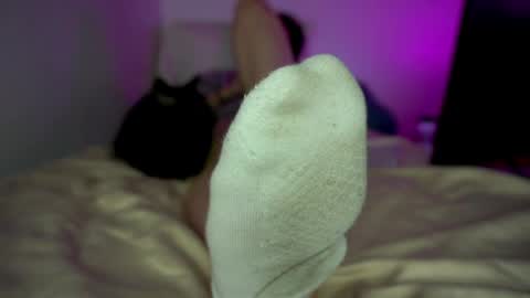 Snapshot of findomfeet_ chatting on 06.12.26 Ashley online show from 06.12.26