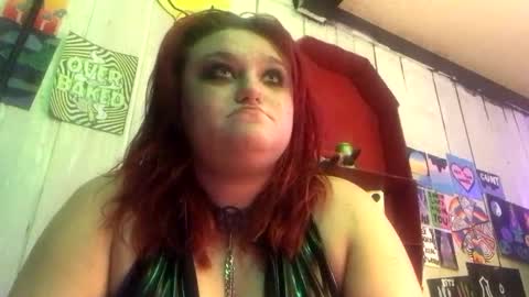 Snapshot of findommefoxi chatting on 12.28.24 findommefoxi online show from 12.28.24