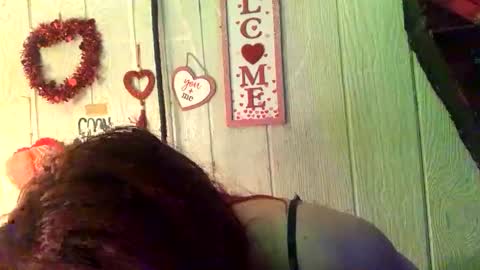 Snapshot of findommefoxi chatting on 02.15.25 findommefoxi online show from 02.15.25