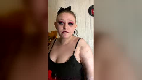 Snapshot of findommefoxi chatting on 03.24.26 findommefoxi online show from 03.24.26