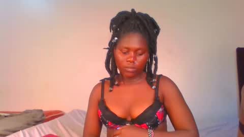 Snapshot of fine_melanie chatting on 01.26.25 melanie online show from 01.26.25