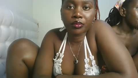 Snapshot of fine_melanie chatting on 10.23.25 melanie online show from 10.23.25