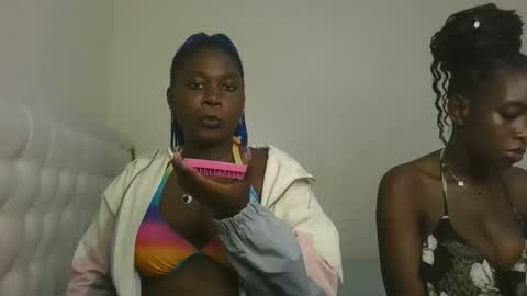 Snapshot of fine_melanie chatting on 11.25.25 melanie online show from 11.25.25