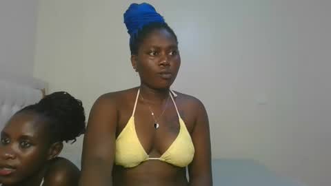 Snapshot of fine_melanie chatting on 11.30.25 melanie online show from 11.30.25